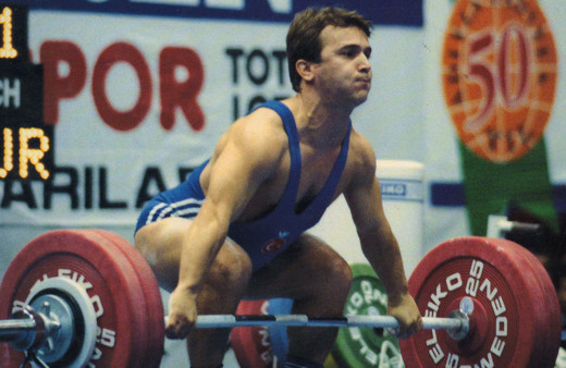 Naim Süleymanoğlu'nun kayıp madalyalarına suç duyurusu