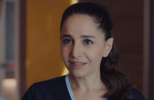 Mucize Doktor'un Selvi hemşiresi meğer çok başkaymış cesur pozları bakın