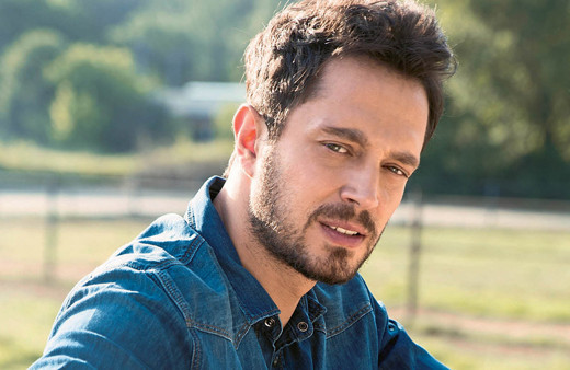 Murat Boz'dan alkışlanacak hareket! Bakın Mehmetçik Vakfı'na ne kadar bağışladı