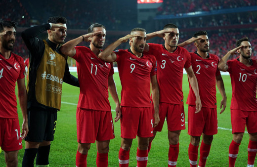 UEFA Milli Takım'ın 'Asker selamı' kararını verdi