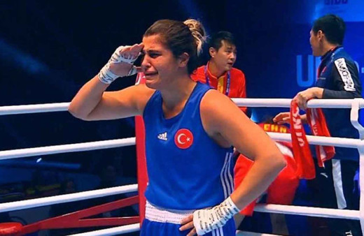 Busenaz Sürmeneli Dünya Şampiyonası'nda altın madalya kazandı