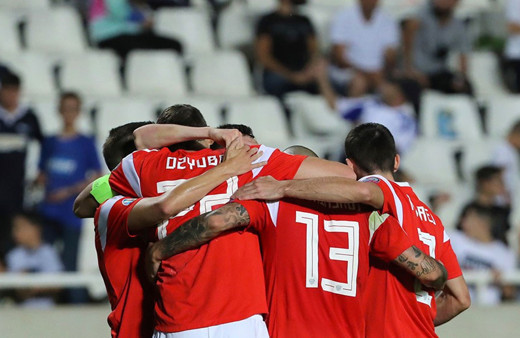 Polonya ve Rusya EURO 2020'yi garantiledi