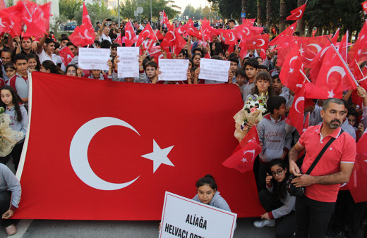 Dünya Şampiyonu İbrahim Çolak İzmir'de coşkuyla karşılandı