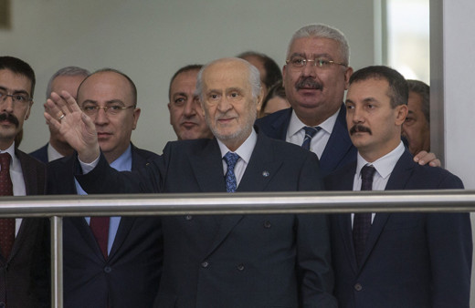 Devlet Bahçeli'den sakalıyla ilgili yorumlara bomba cevap espiriyi patlattı