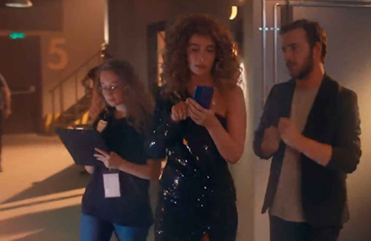 Sıla reklam anlaşmasıyla parayı buldu