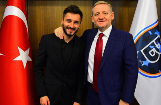 Enver Cenk Şahin'e bir destek de Başakşehir'den geldi