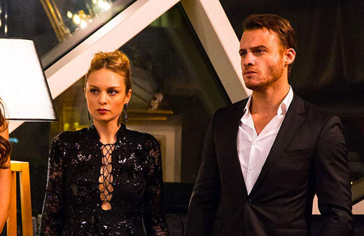 Öpüşmeleri olay yarattı Kerem Bürsin'den ilginç Nilperi Şahinkaya itirafı