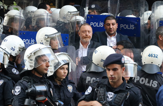 HDP Eş Genel Başkanı Temelli'ye İzmir'de sözlü tepki