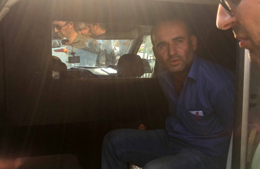 Konya'da ayrı yaşadığı eşini ve baldızını sokakta bıçakladı