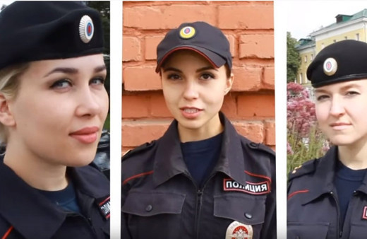 Rus polisi aldığı şiddet eleştirilerinden sonra kadın polisler imaj düzeltiyor