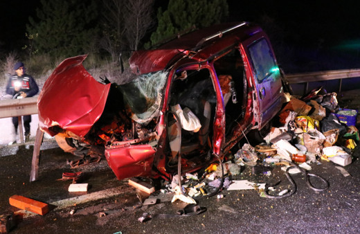Bolu’da zincirleme trafik kazası 3 ölü 2 yaralı