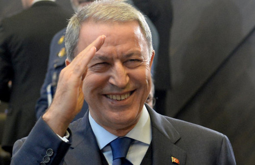 Milli Savunma Bakanı Hulusi Akar'dan asker selamı