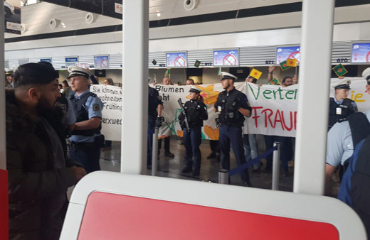 Almanya'da terör örgütü yandaşları THY gişesini işgal edip Türklere saldırdı
