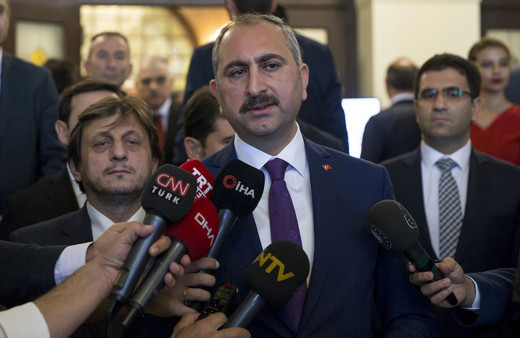 Abdülhamit Gül: Mazlum Kobani için iade talepli tutuklama istendi