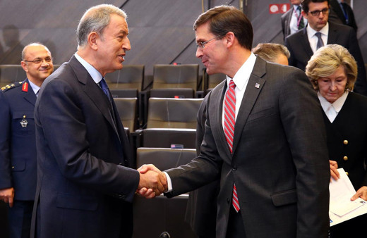 Savunma Bakanı Hulusi Akar, ABD'li mevkidaşı Esper ile görüştü