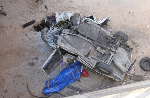 Adana'da korkunç kaza! Otomobil alt geçide düştü ölü ve yaralılar var