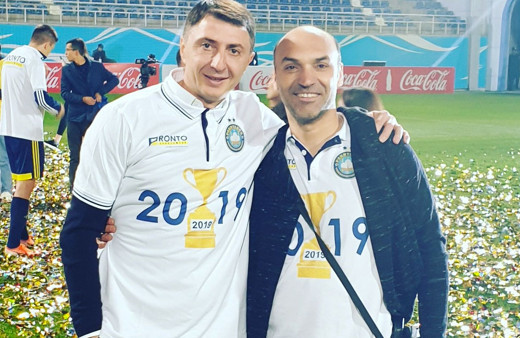 Şota Arveladze Özbekistan'da tarih yazdı! İki kupa birden