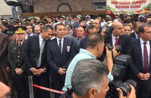 Şehit cenazesinde gülmeyi nasıl başardın ey vekil? CHP'l isme sert sözler