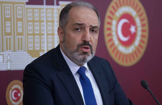 Mustafa Yeneroğlu AK Parti'den istifa etti