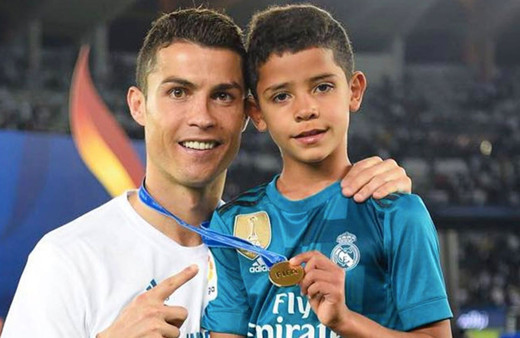 Cristiano Ronaldo'nun 9 yaşındaki oğlu rekorları altüst ediyor