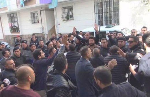 Esenyurt'u karıştıran taciz iddiası! İki aileyi linçten polis zor kurtardı
