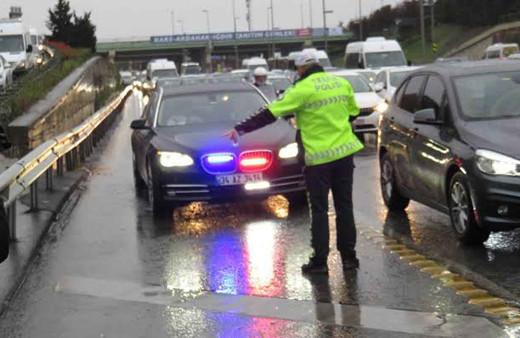 İstanbul’da ilk gün çakar lambaya 126 bin TL ceza