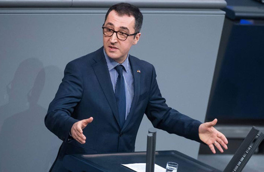 Türkiye düşmanı Cem Özdemir: Döner Alman yemeğidir