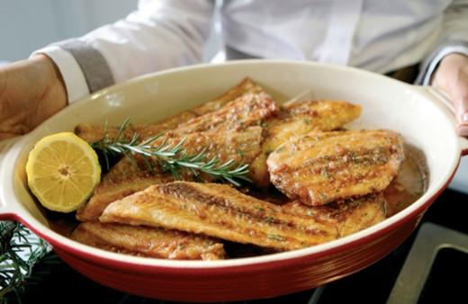 Evden balık kokusu nasıl çıkar pişirirken mutlaka tavaya atın!