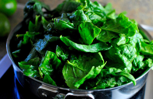 Çiftçi zor durumda! Ispanak tarlada 80 kuruşa düştü