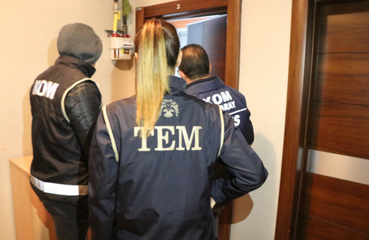 Aksaray merkezli 13 ilde FETÖ/PDY operasyonu