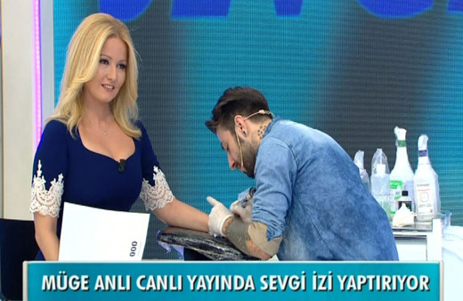 Müge Anlı ile Tatlı Sert'ten Arka Sokaklar'a Alzheimer hastaları için 'Sevgi İzi' teşekkürü!