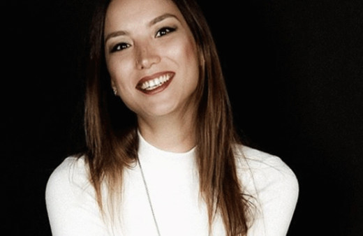 Özlem Leman Davran kaç yaşında Seksenler dizisi oyuncusu kimdir?