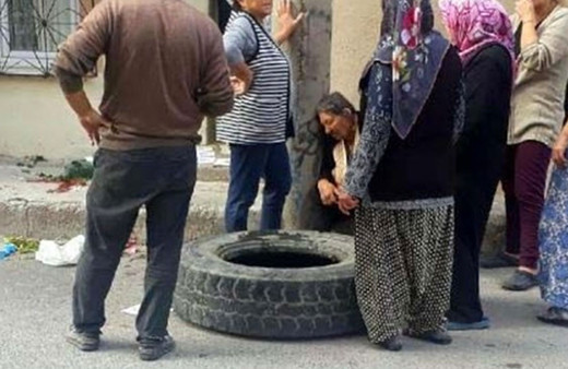 İzmir'de çocukların yokuştan yuvarladığı kamyon lastiği can aldı