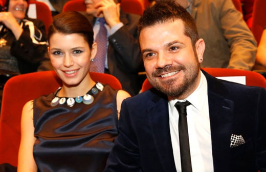 Kenan Doğulu ve Beren Saat sokak ortasında sarmaş dolaş yakalandı