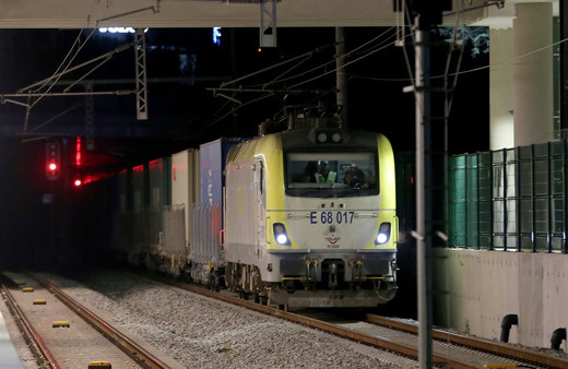 Marmaray için tarihi an! İpek Yolu treni Boğaz'dan geçti​