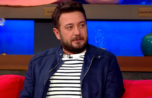 Show TV'nin fişini çektiği Onur Büyüktopçu'nun yeni işi belli oldu! Yemekteyiz'den de ayrılmıştı