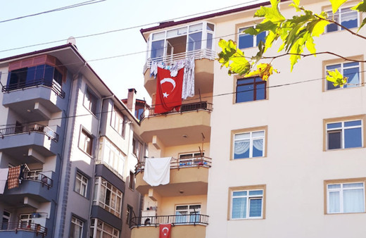 Bartın'da erkek arkadaşının ailesiyle tanışmaya gitti 5'inci kattan ölüme atladı