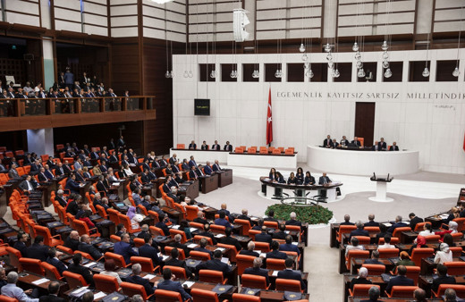HDP'li vekil Müge Anlı'ya tepki için mecliste Zazaca konuştu! Mecliste ortalık fena karıştı