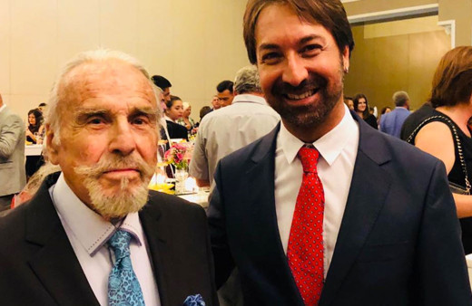 Özdemir Nutku kimdir usta tiyatro sanatçısı 88 yaşında hayatını kaybetti