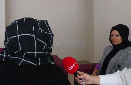 Eşinin 2 kızına cinsel istismarda bulunduğu evden taşınmak istiyor