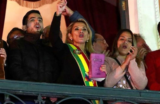 Bolivya Devlet Başkanı Evo Morales'in istifası sonrası yeni başkan atandı