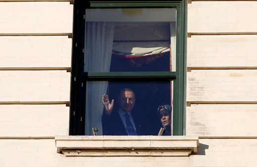 Hulusi Akar Reis'i buraya getir sloganları! Erdoğan ABD'de cama çıktı