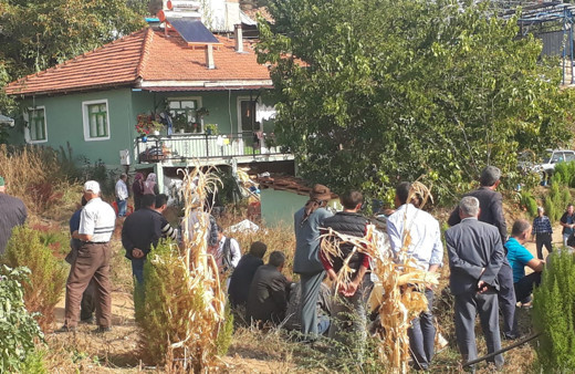 Aynı aileden 4 kişi İzmir'de vurulmuş olarak bulundu katilleri en yakınları çıktı