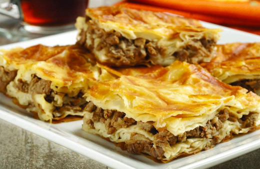 Hazır yufkadan kolay kıymalı su böreği tarifi