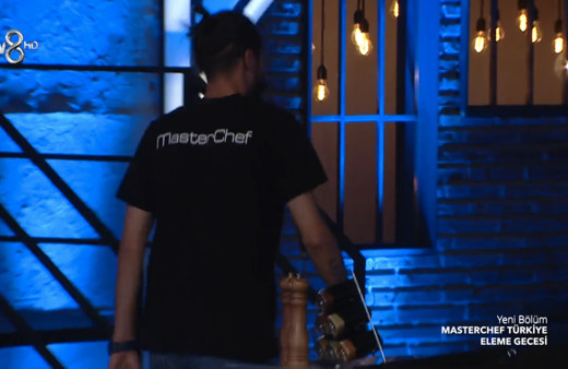 Elenen Masterchef Mustafa Aydın jüriyi bombayıp çekti gitti edepsiz cuma paylaşımı