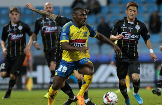 Westerlo Emenike'nin sözleşmesini feshetti
