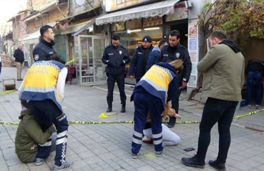 Eski eşini yaraladıktan sonra sevgilisi diye fırında çalışan kişiyi de öldürdü