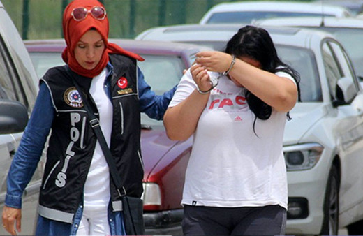 9 aylık hamile kadın uyuşturucu satıcısı çıktı