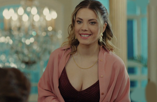 Yasak Elma'daki Yıldız Eda Ece duyurdu!  Apar topar yayından kaldırıldı