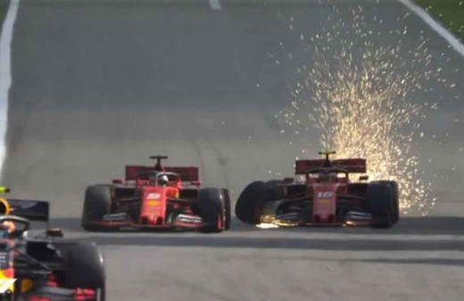 Formula 1'de Ferrari'nin iki pilotu birbirine girdi